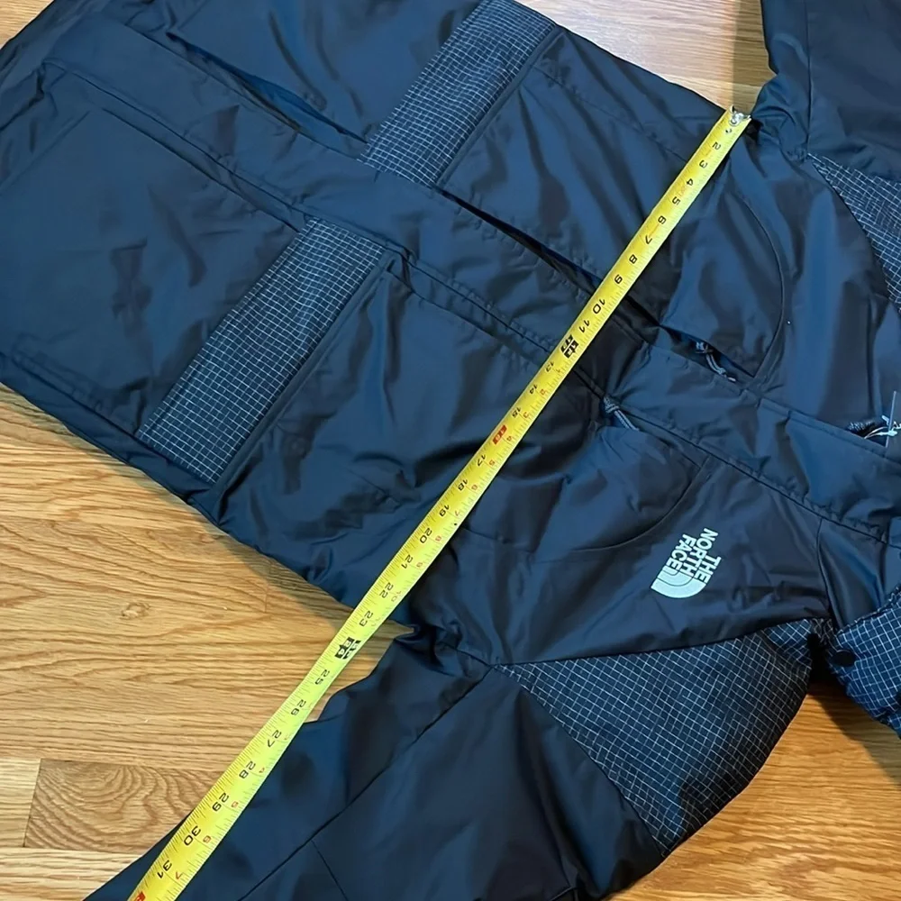 Urban Outfitters x North Face Dryvent Rusts Jacket Size Small NWT